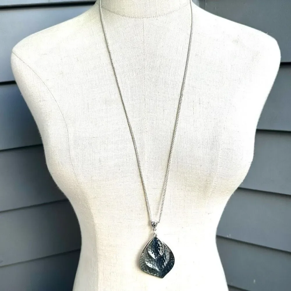 Silver triple pendant necklace silver tone